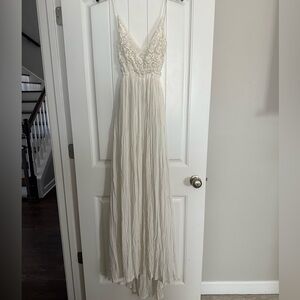 Elegant White Lace Maxi Dress